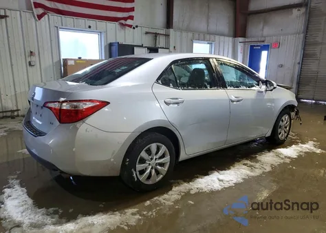 2015 Toyota Corolla Base z USA, uszkodzony, nr VIN 5YFBURHE0FP327143